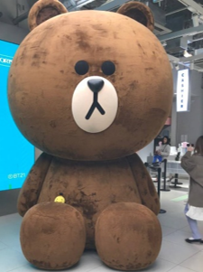 あのくまさんと並んでみました