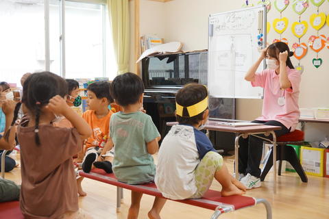 3歳児クラスの手遊び実践