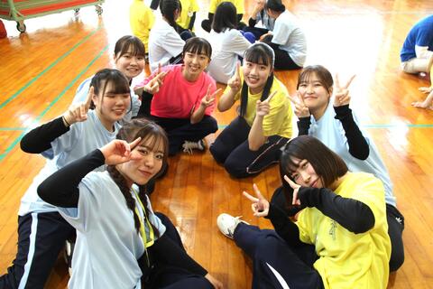 1,2年生混合のグループで交流タイム