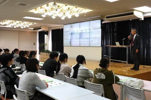 宮田園長から実習を開始する学生へあいさつ