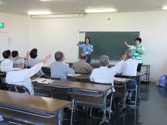 富山県警察 大学生安全ボランティアとして活動中 地域連携センター News 富山短期大学